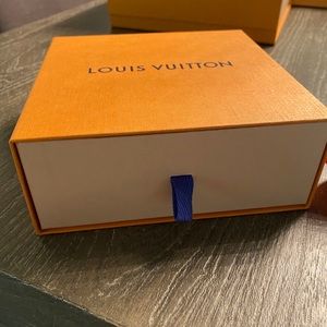 Louis Vuitton pull out box